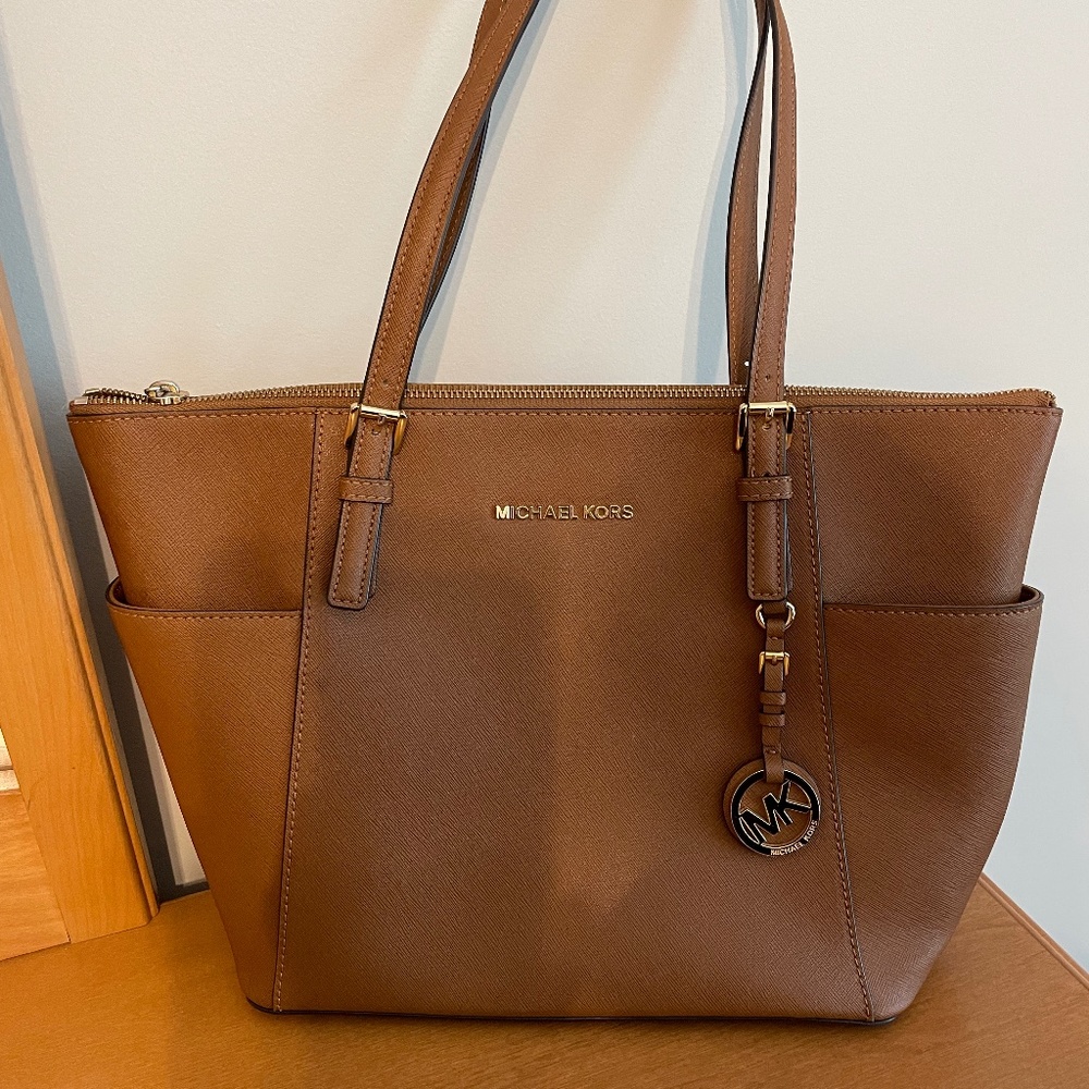 Michael Kors Jet Set Tote